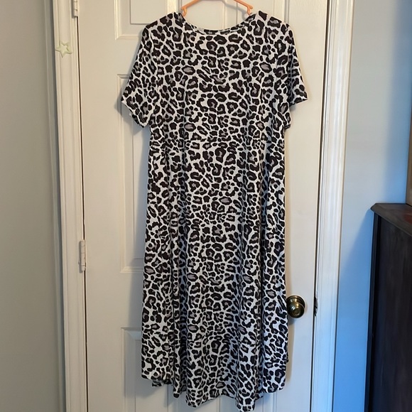 High Low Animal Print Dress - Picture 4 of 4